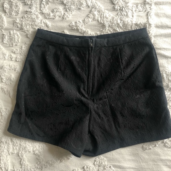 UO hi-waist brocade shorts - Picture 5 of 9